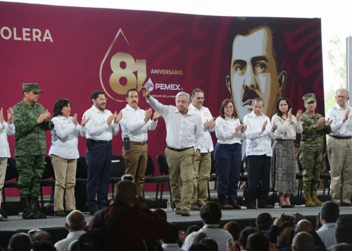 El presidente López Obrador en Tula, Hidalgo, en la celebración del 81 aniversario de la Expropiación Petrolera (Foto: Sener)