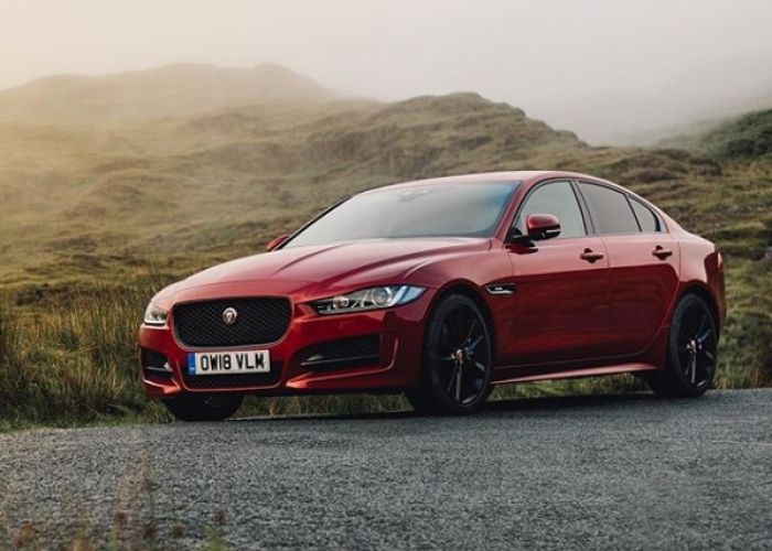Como una de las automotrices con más tradición, Jaguar cada año se esfuerza por ofrecer la mejor calidad en sus autos como en el XE 2019 (Foto: Instagram @jaguar).