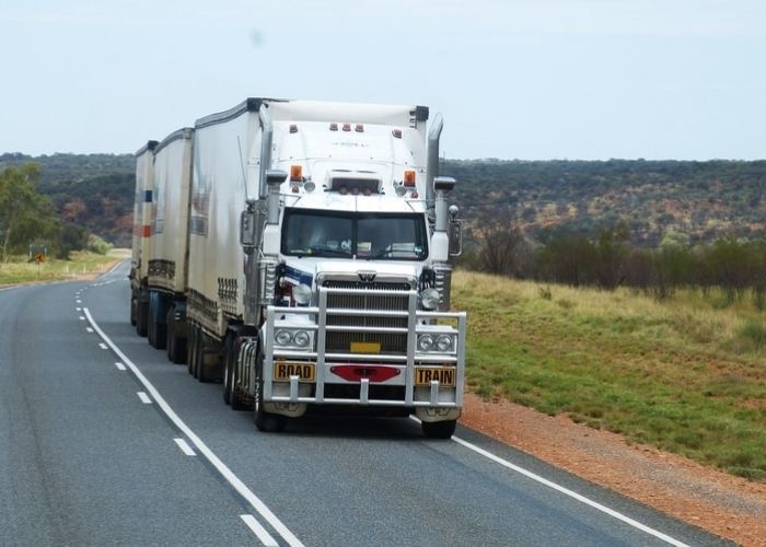 La escasez de operadores ya está afectando los precios al productor para el autotransporte de carga (Foto: Pixabay)