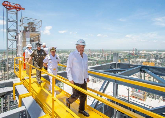 López Obrador en la refinería de Dos Bocas en Tabasco en julio 2022 (Foto: lopezobrador.org.mx)